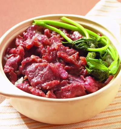 牛肉煲仔飯