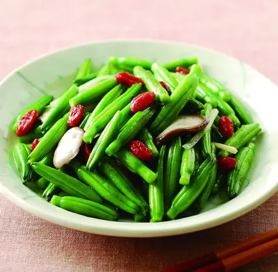 鮮菇炒青金針