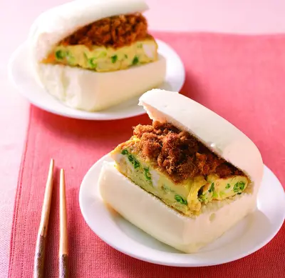 饅頭肉鬆夾蛋