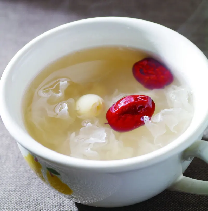銀耳蓮棗茶