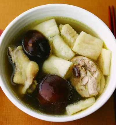 香菇竹笙雞湯