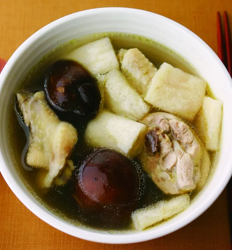 香菇竹笙雞湯