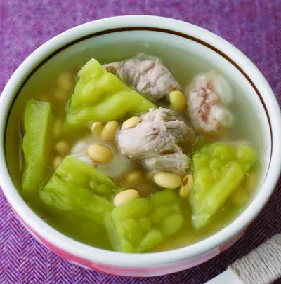 苦瓜黃豆排骨湯