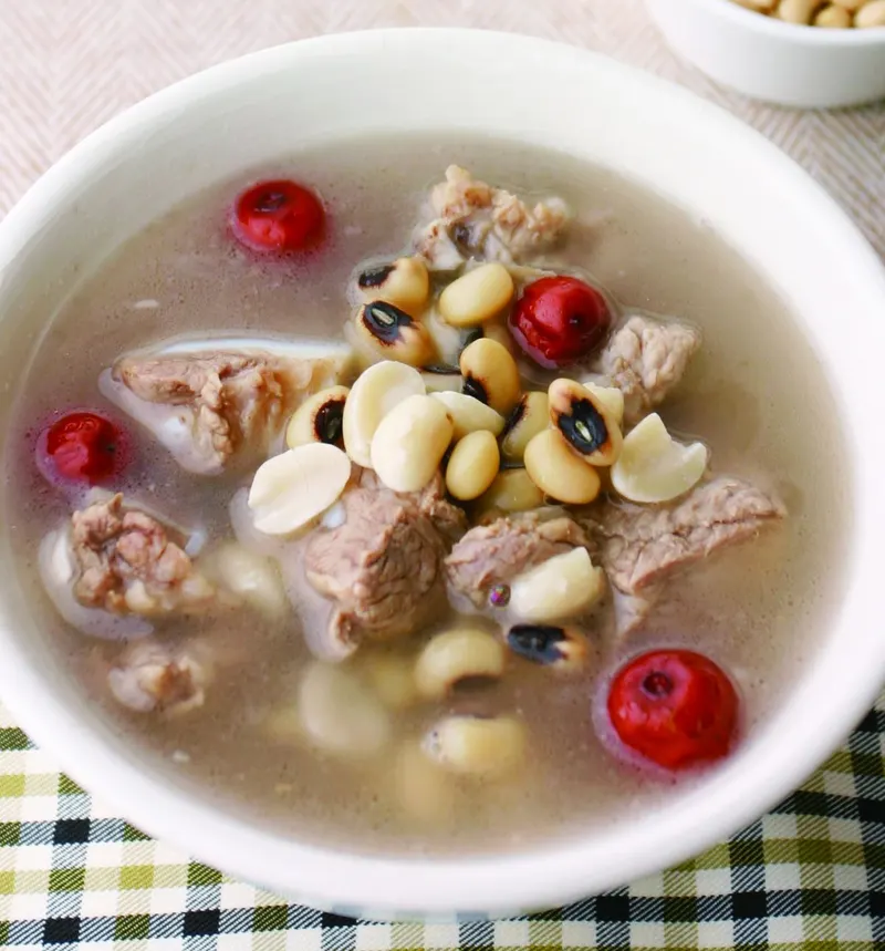 花生米豆排骨湯