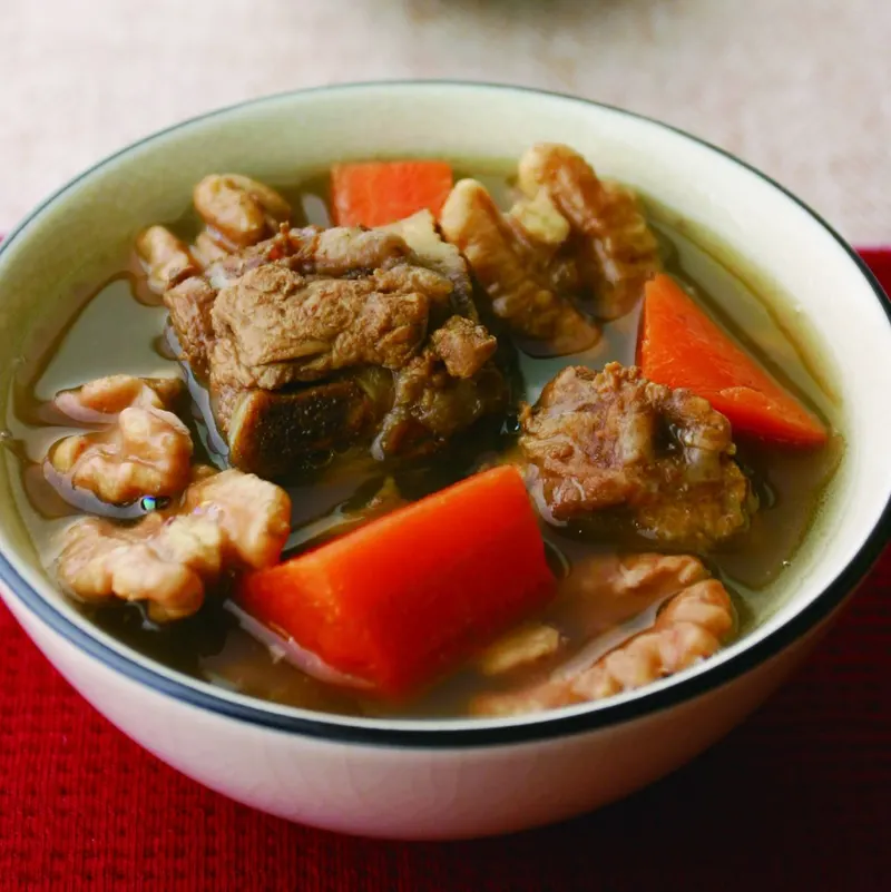 花生核桃肉骨湯