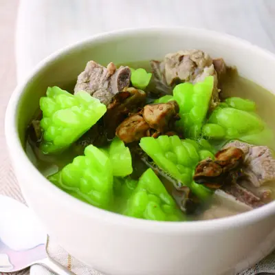 苦瓜蚵乾排骨湯