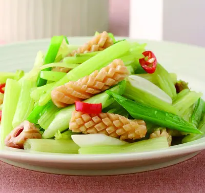 魷魚炒芹菜