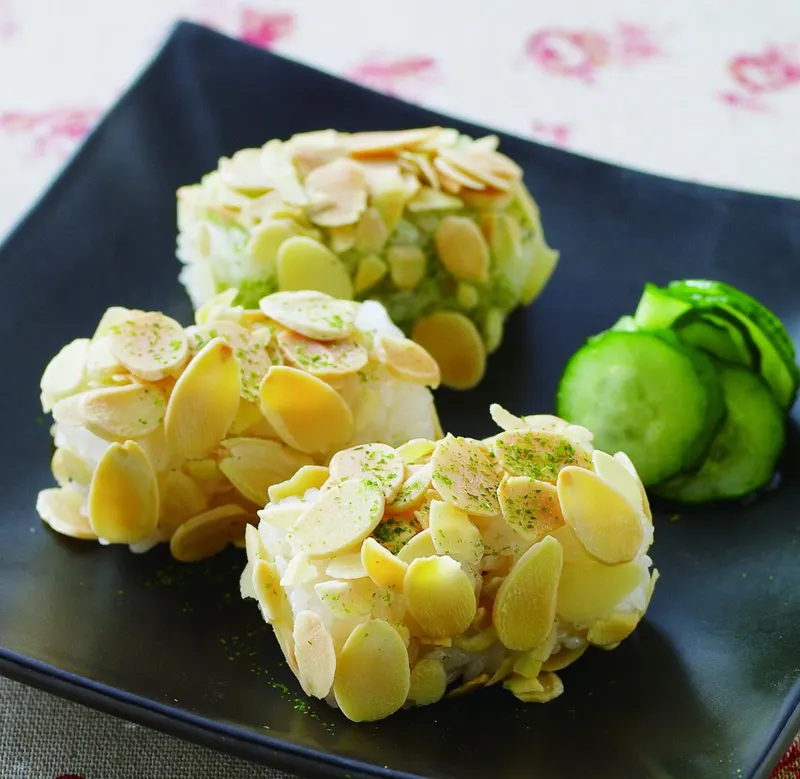杏仁片小飯糰