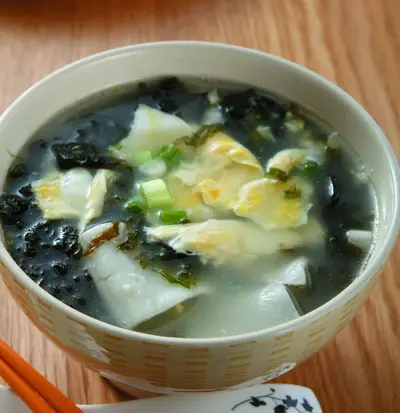 紫菜餃皮蛋花湯
