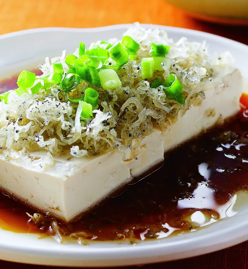 銀魚豉油豆腐