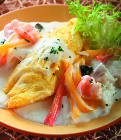 奶油海鮮厚蛋包飯