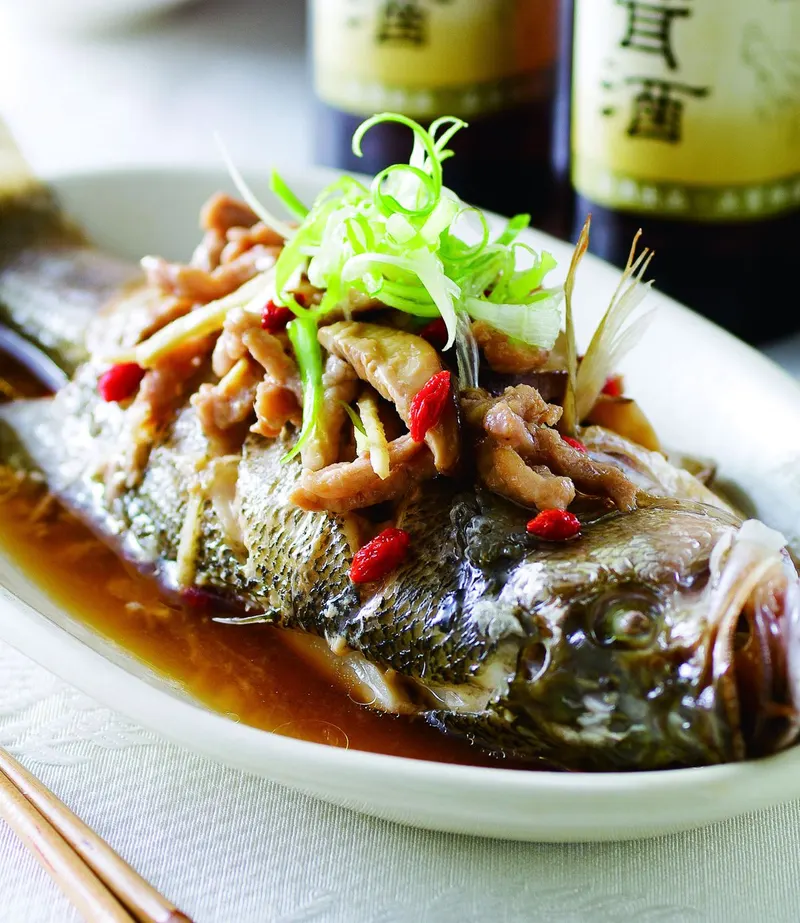 酒香台式蒸魚