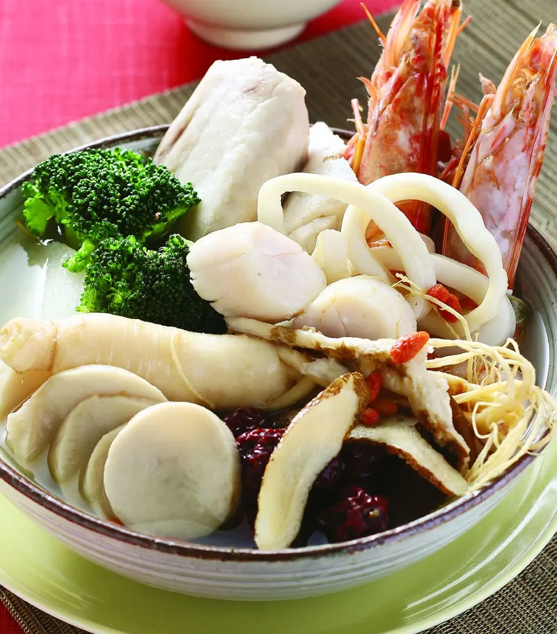 藥膳海鮮蔬菜鍋