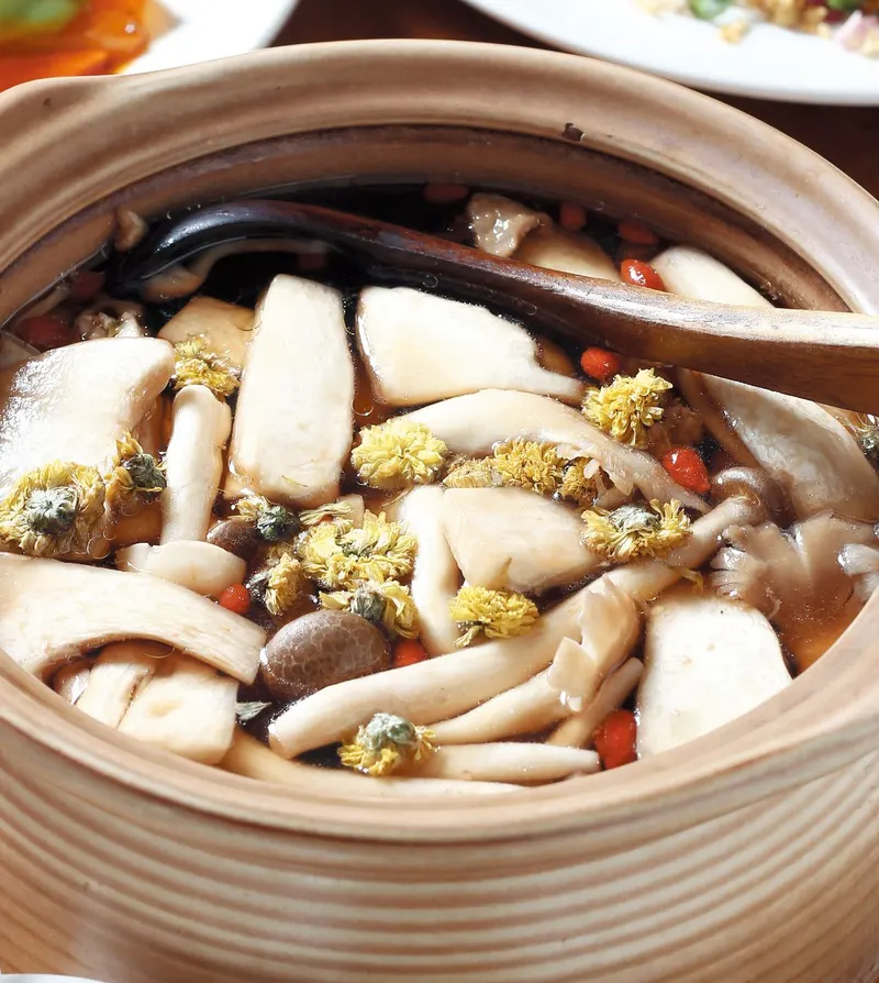 金菊普洱養生雞湯