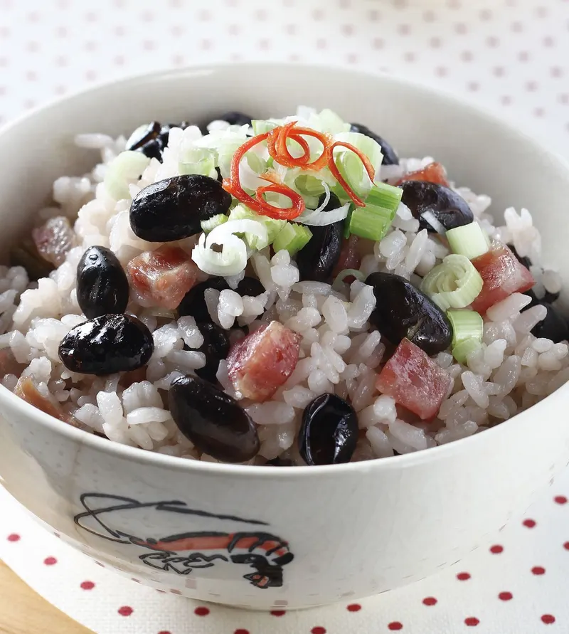 黑豆養身臘腸飯