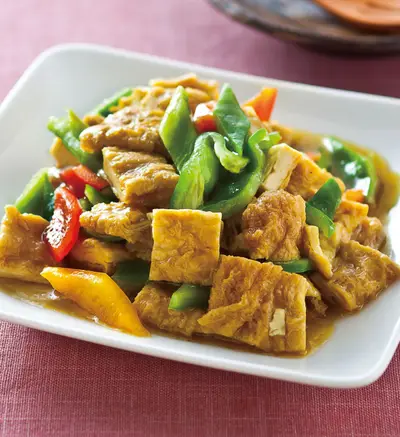 綠咖哩炒豆包丁