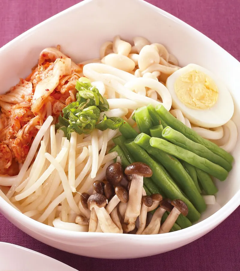 泡菜烏龍涼麵