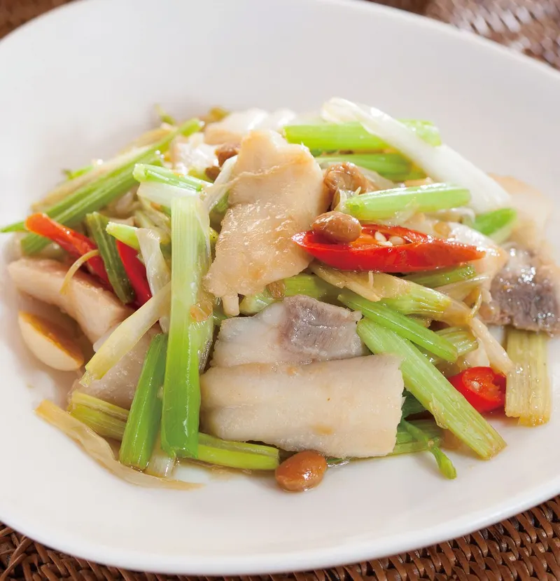 豆醬芹菜炒魚片