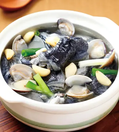 蒜仁烏骨雞湯