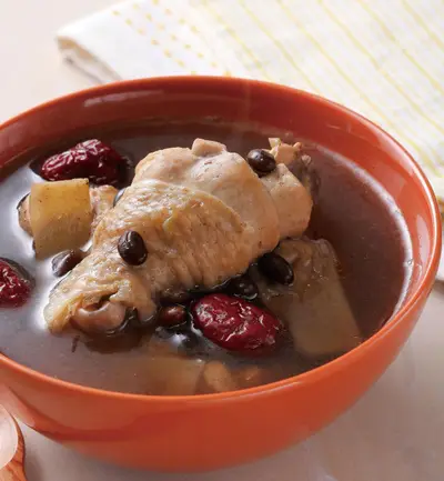 紅棗黑豆雞湯