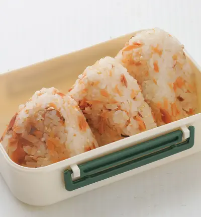 鮭魚飯糰(1)