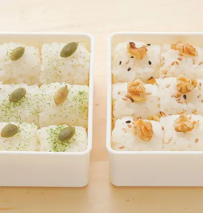 一口雙色小飯糰