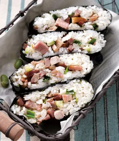 叉燒炒飯海苔飯糰