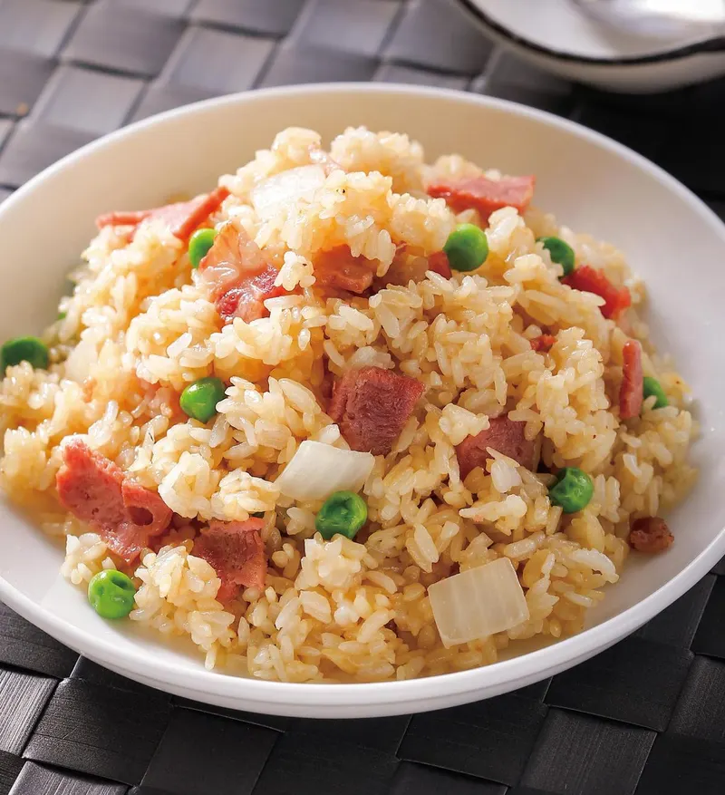 洋蔥培根炒飯