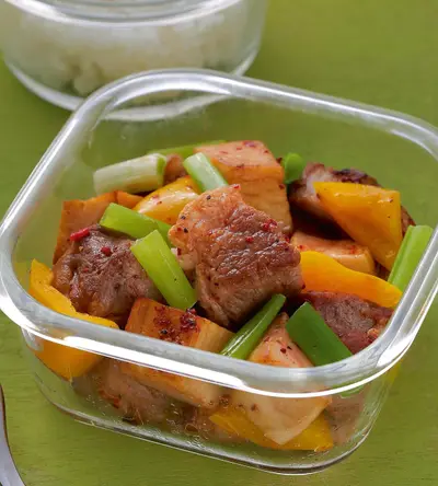 紅麴杏鮑菇拌梅肉