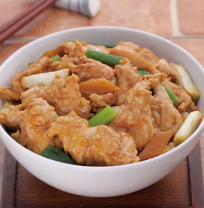 蔥爆肉片蓋飯