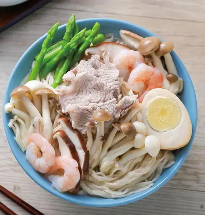 蝦仁肉片鮮菇湯麵