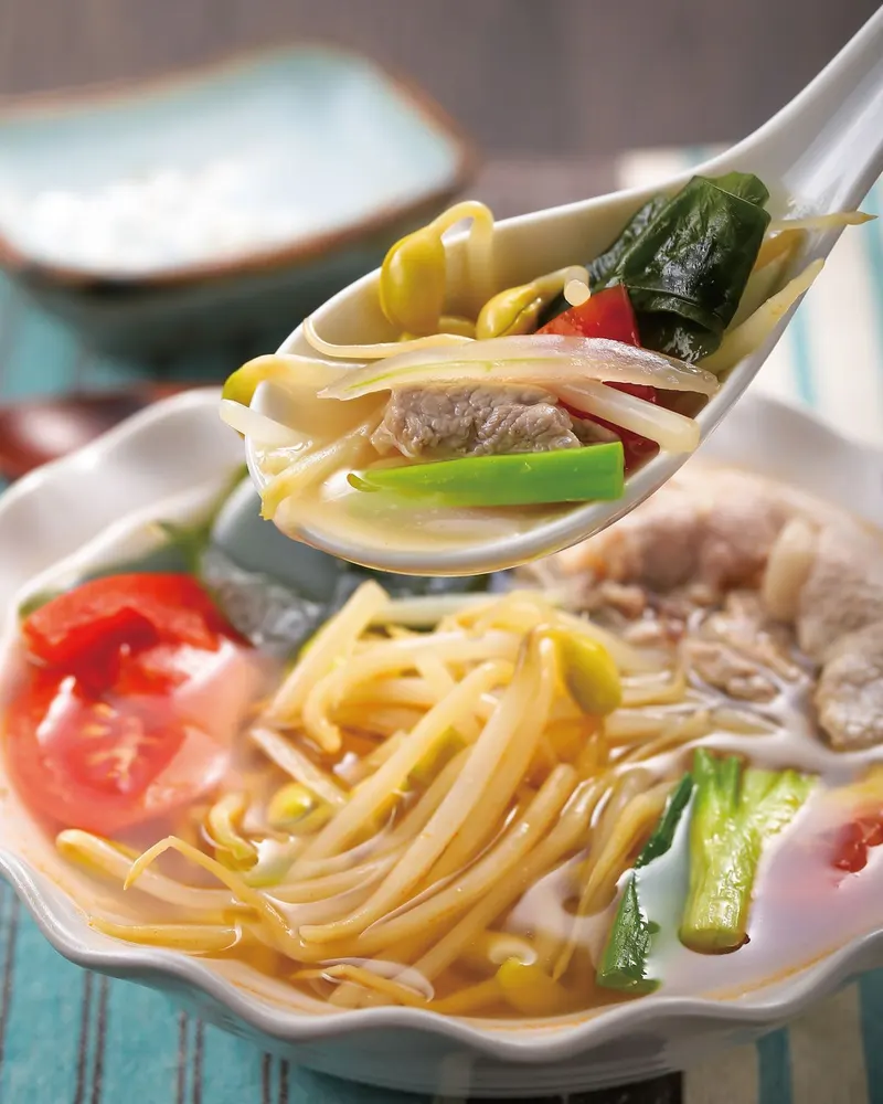 海帶豆芽肉片湯