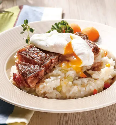牛排水波蛋燉飯