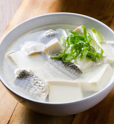 豆腐鮮魚湯