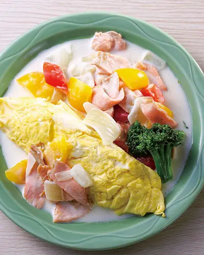 煙燻鮭魚歐姆蛋包飯
