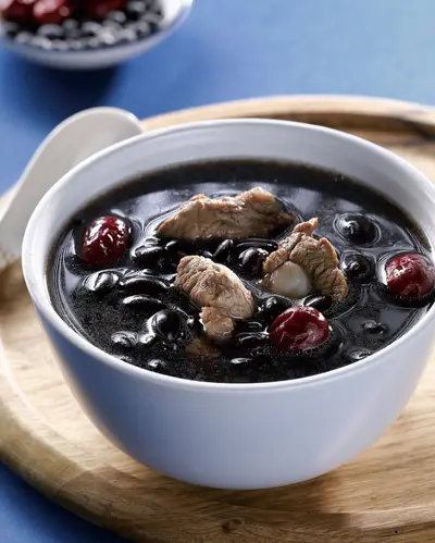 紅棗黑豆排骨湯