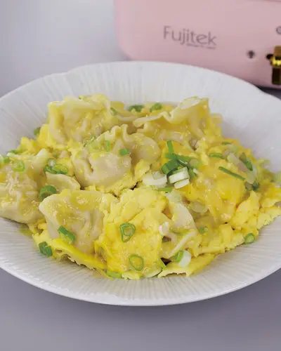 滑蛋餃子