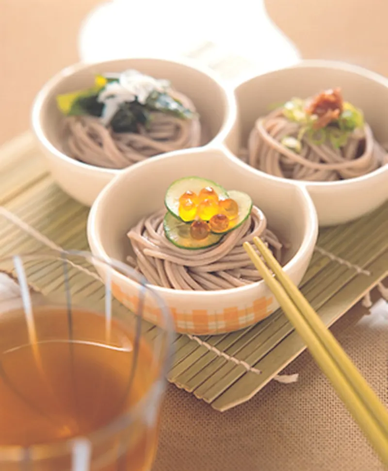 一口什錦冷蕎麵