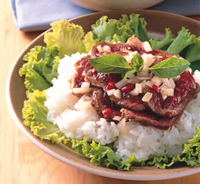 泰式生牛肉拌飯