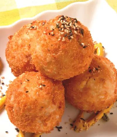 炸鮪魚飯糰
