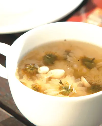 菊花北杏蜂蜜茶