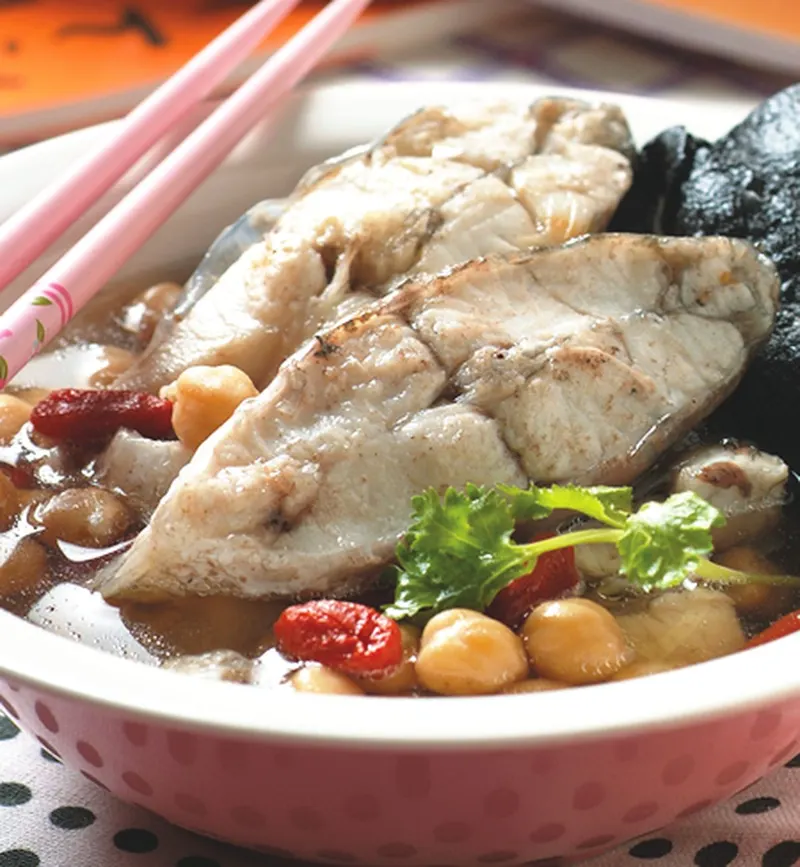杜仲蒸鮮魚