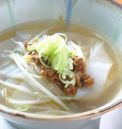 肉燥湯河粉