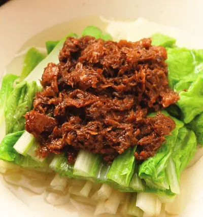素肉燥拌小白菜