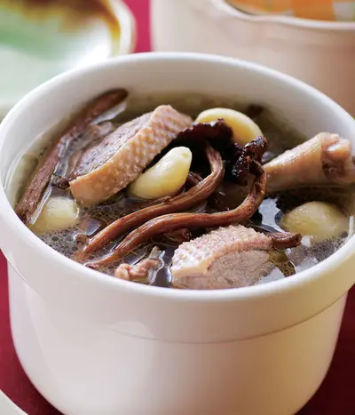 茶樹菇鴨肉煲