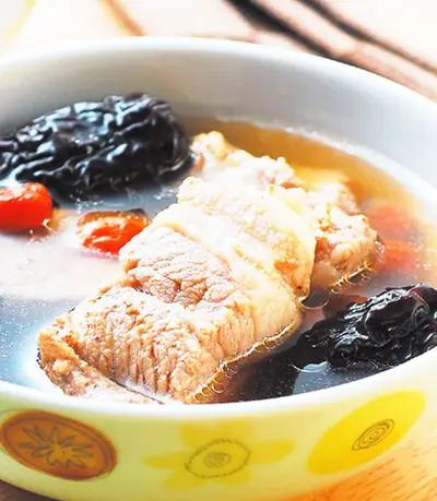 枸杞燉排骨湯