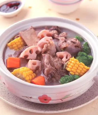 蓮藕大骨煲