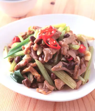 芹菜炒鴨腸(2)