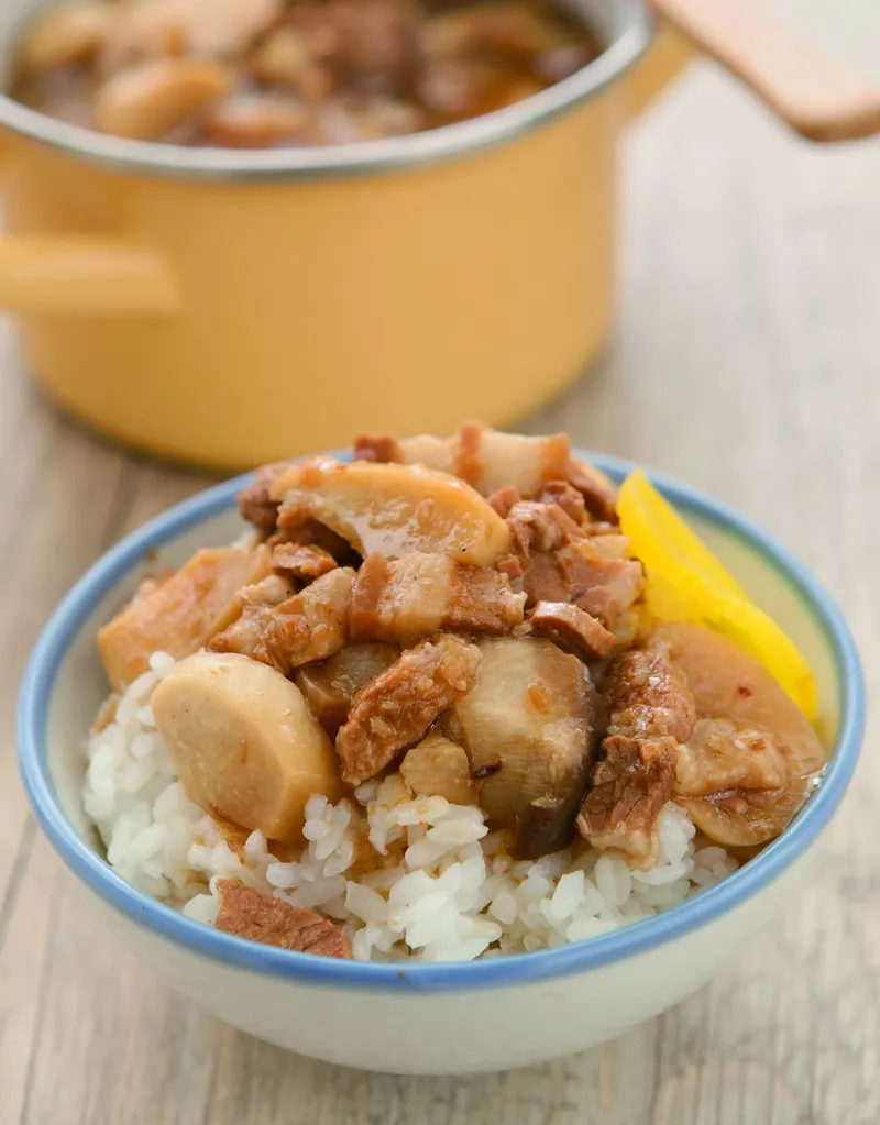 杏鮑菇滷肉飯