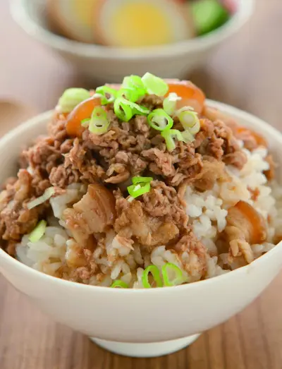 鮪魚香肉燥飯
